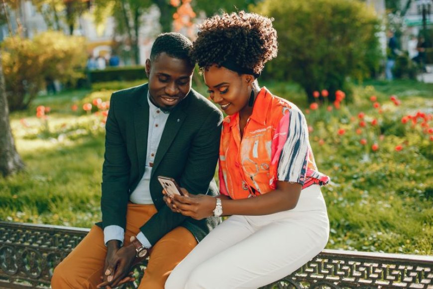 From DMs to “I Do”: How Love Now Starts Online